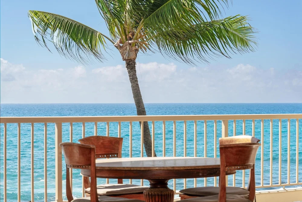 Big Island Kona Reef D-22 3 Bedroom Condo