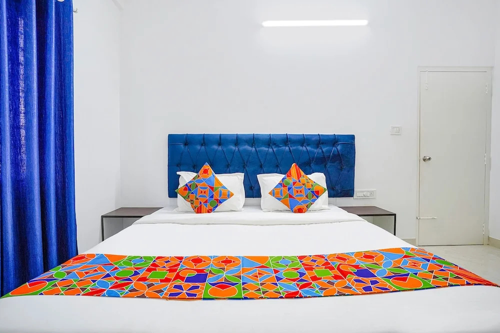 Fabhotel The Sun Roof Suites