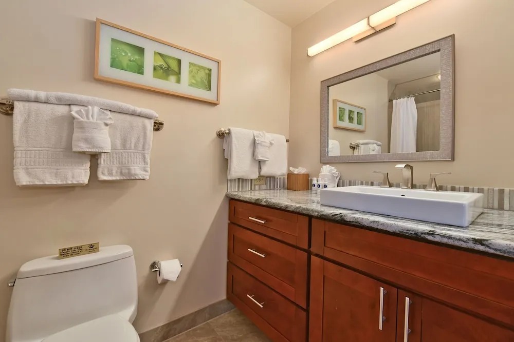 Kaanapali Royal B303 2 Bedroom Condo