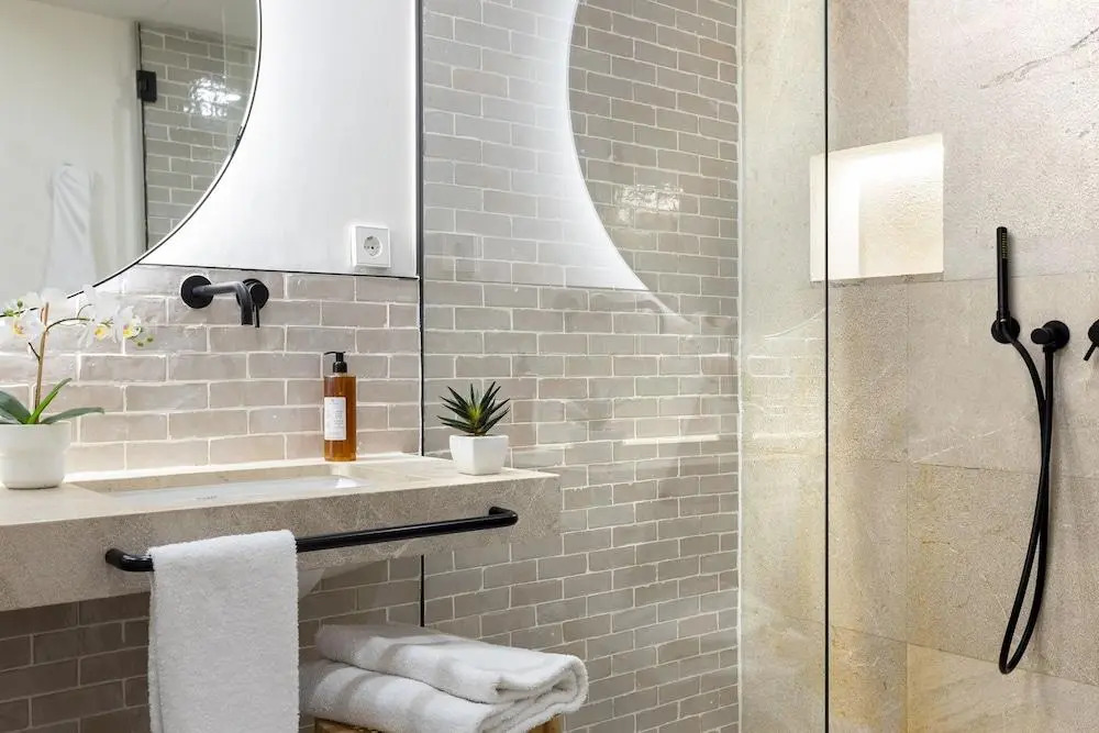 Отель Samaritana Suites