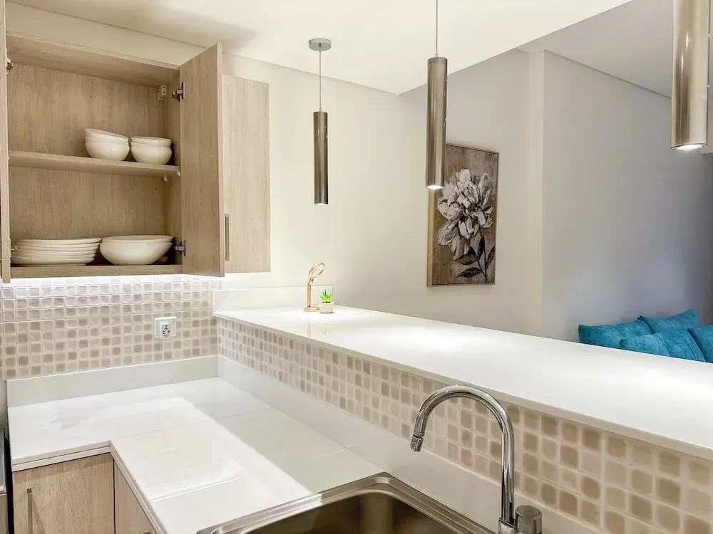 Seven Palm Apartments - Infinity Pool & Direct Beach Access