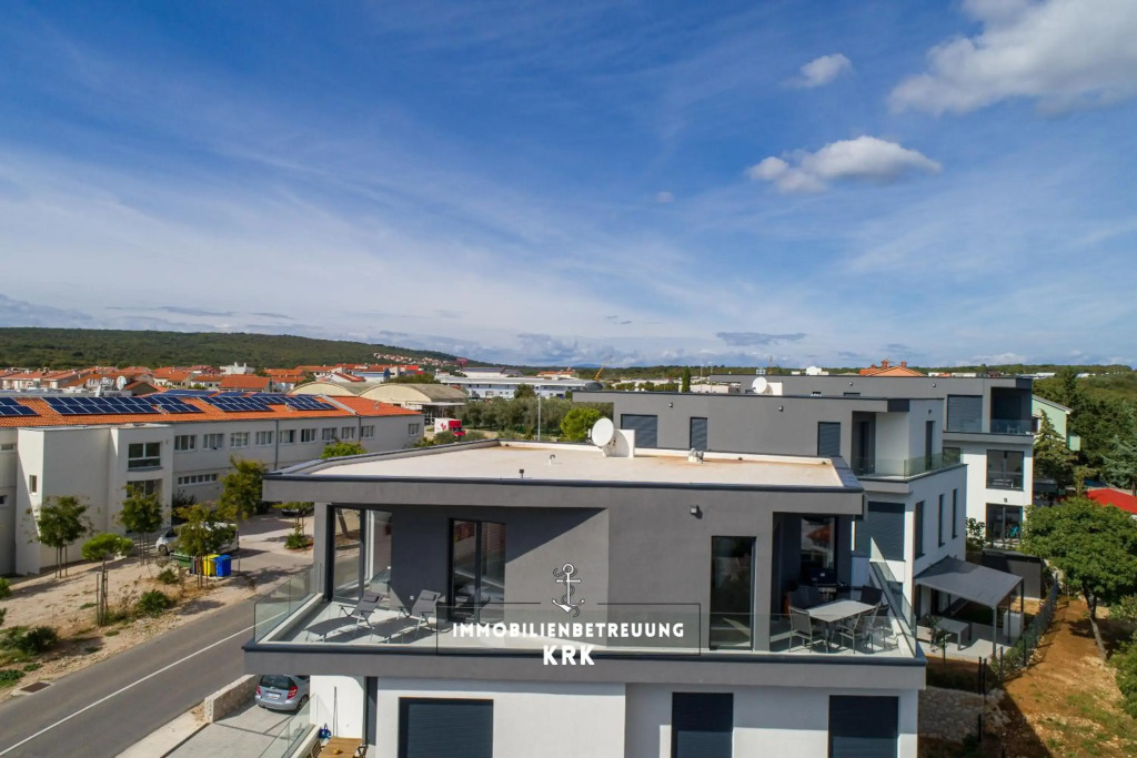 Penthouse Seaview Emilia
