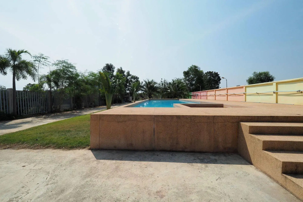Prannary Pool Villa