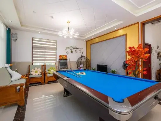 Suzhou Taihu Junting Lakeview Homestay with Extra-Large Swimming Pool and Slide
