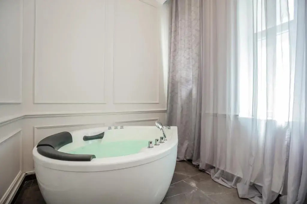 Ben Akiba Luxury Suites