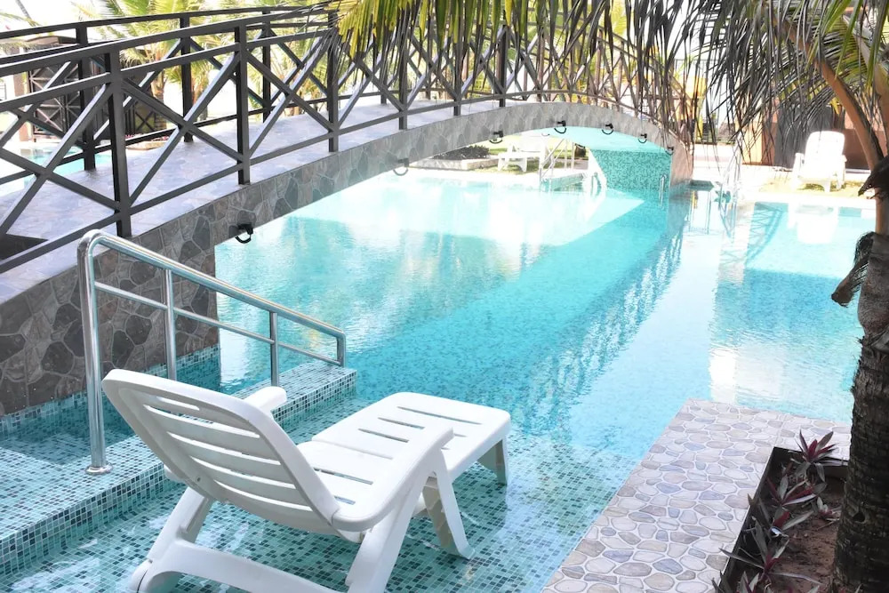 Ocean Queen hotel