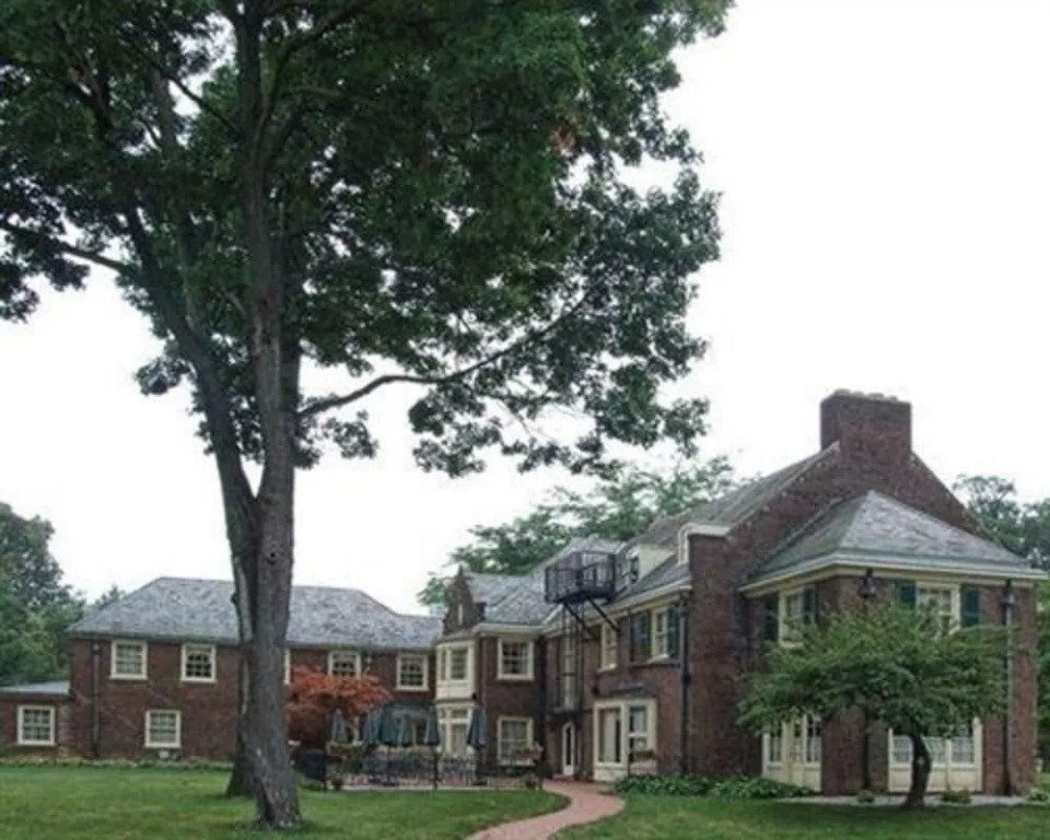 Montague Inn Bed & Breakfast