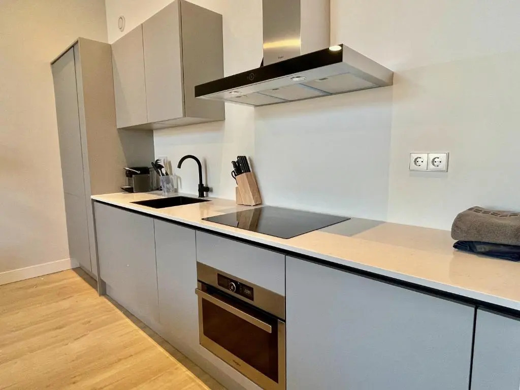 Detailed 1 Bedroom Serviced Apartment 63m2 -MNL D-