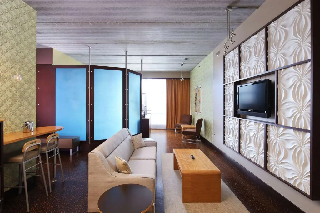 Tulyp, Tapestry Collection by Hilton