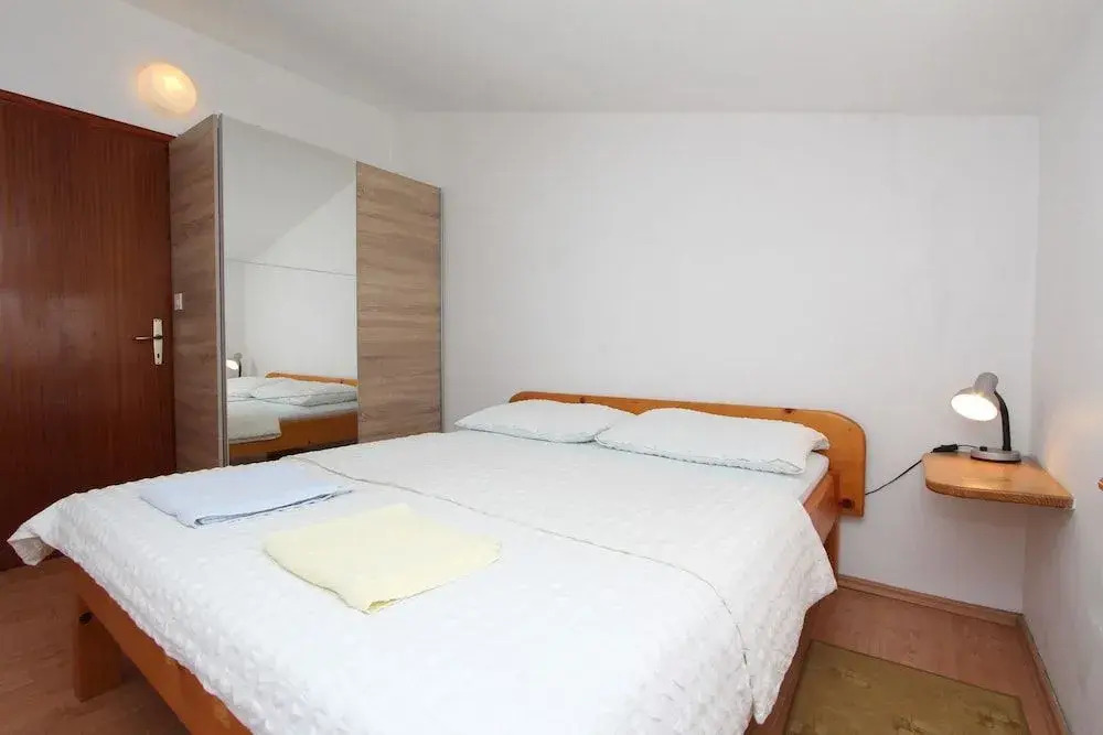 Apartments Lora