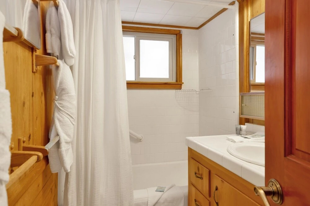 2245-plymouth Mountain Escape 3 Bedroom Home by Redawning