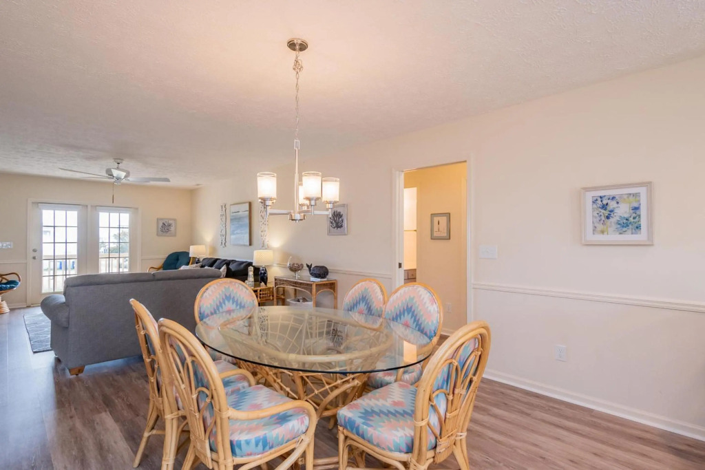 Pelican Palace by Oak Island Accommodations