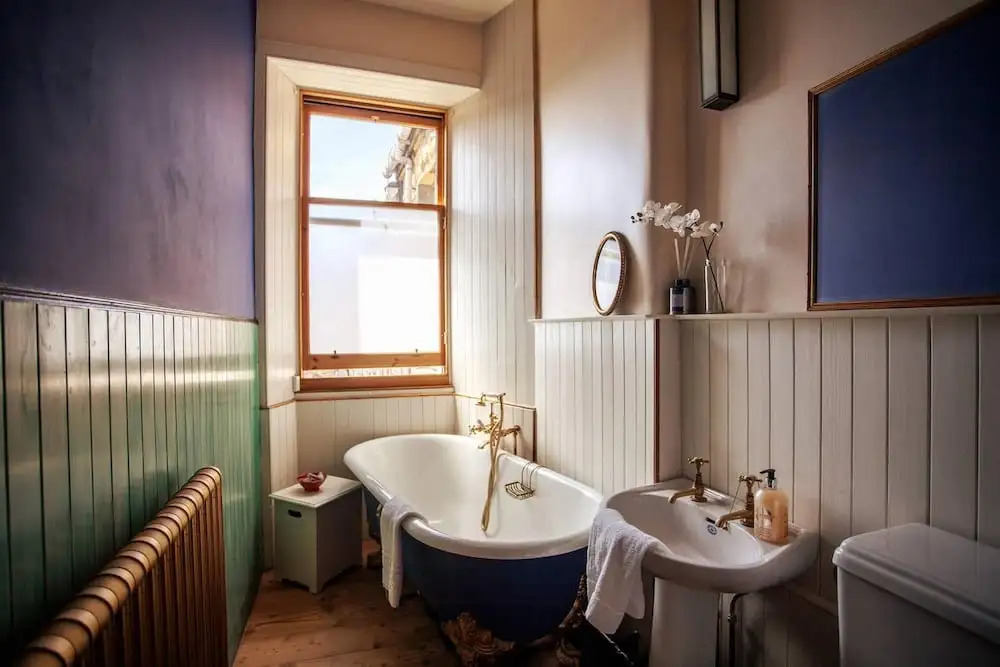 Lawrence Street Apartment