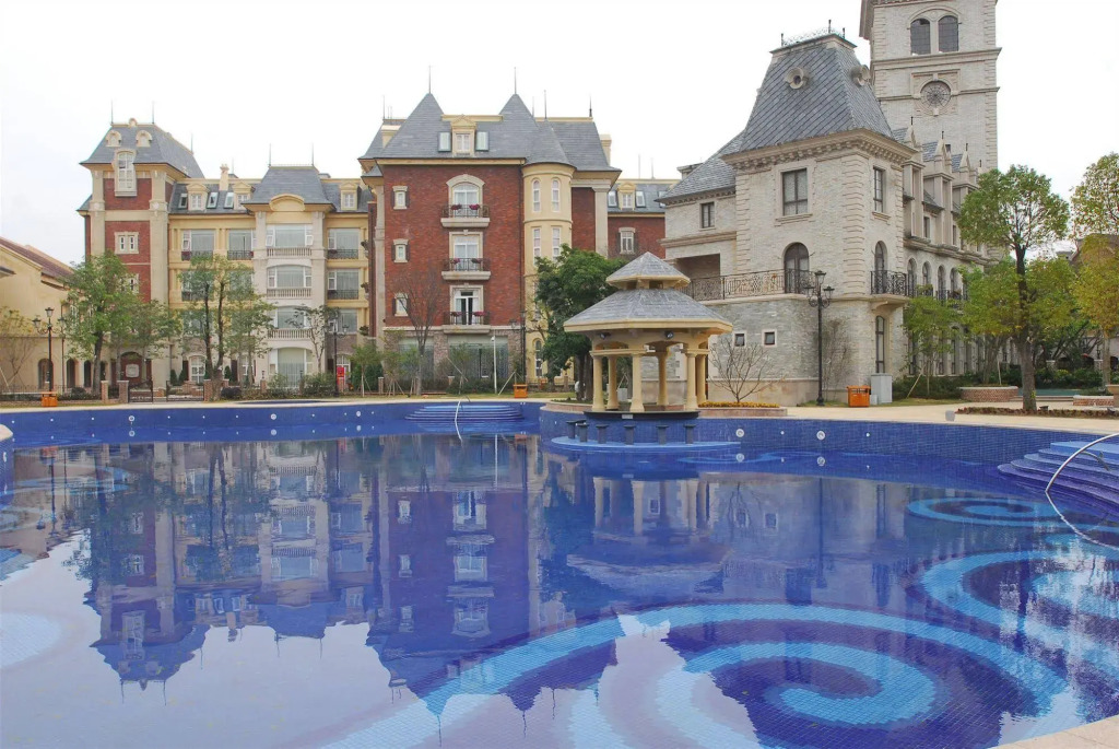 Dragon Lake Princess Hotel