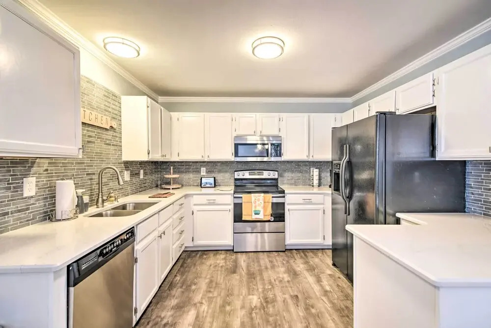 Loveland Duplex w/ Large Yard: 2 Mi to Dtwn