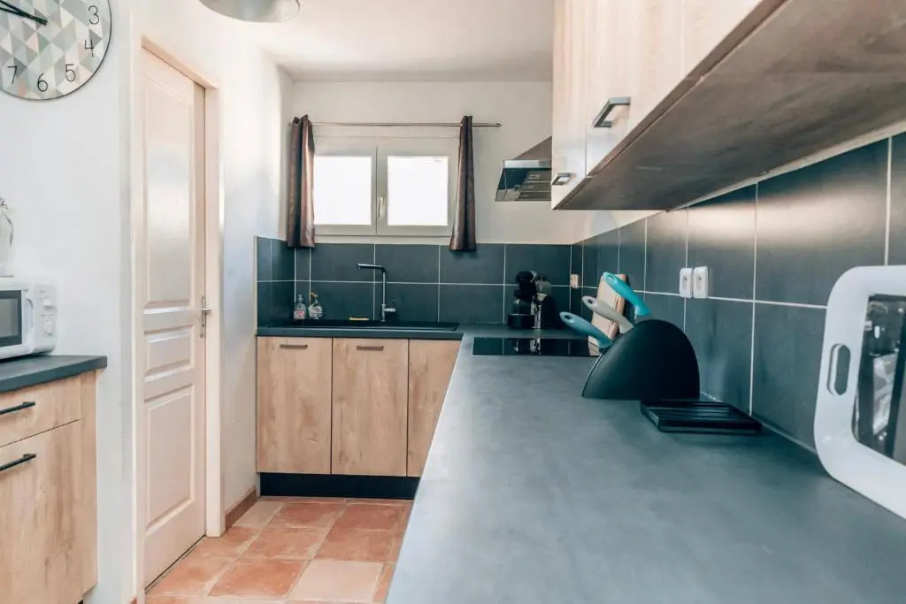 Maison Familiale avec Piscine Privée, plage à pied, Frais Obligatoires à régler à l'arrivée, Linge 15e par pers & Ménage 70e par séjour voir profil Mandatory fees in cash to be paid on arrival linen 15e per person 70e housekeeping per stay