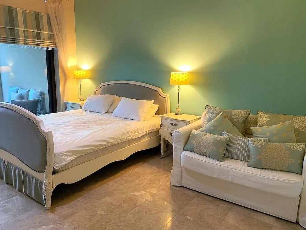 Bespoke Residences - North Residence