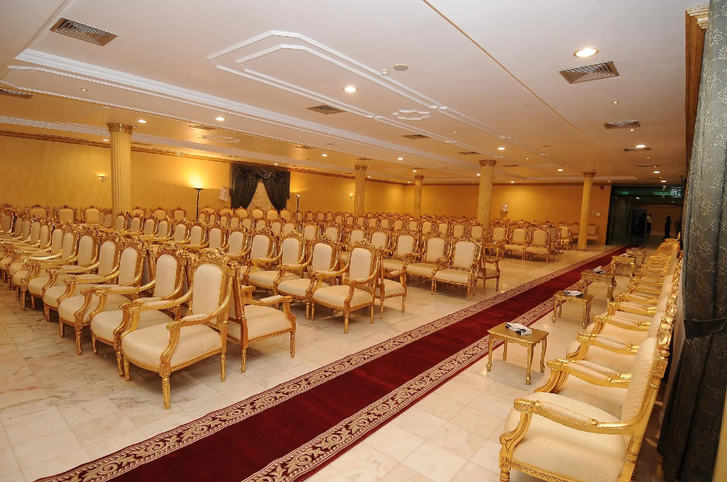 Capital O 419 Al Safeer Hotel
