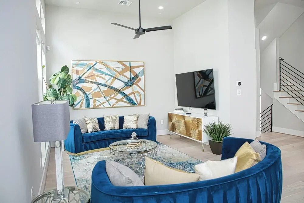 Luxury 3BD Rooftop Home in Dwtwn HTX.