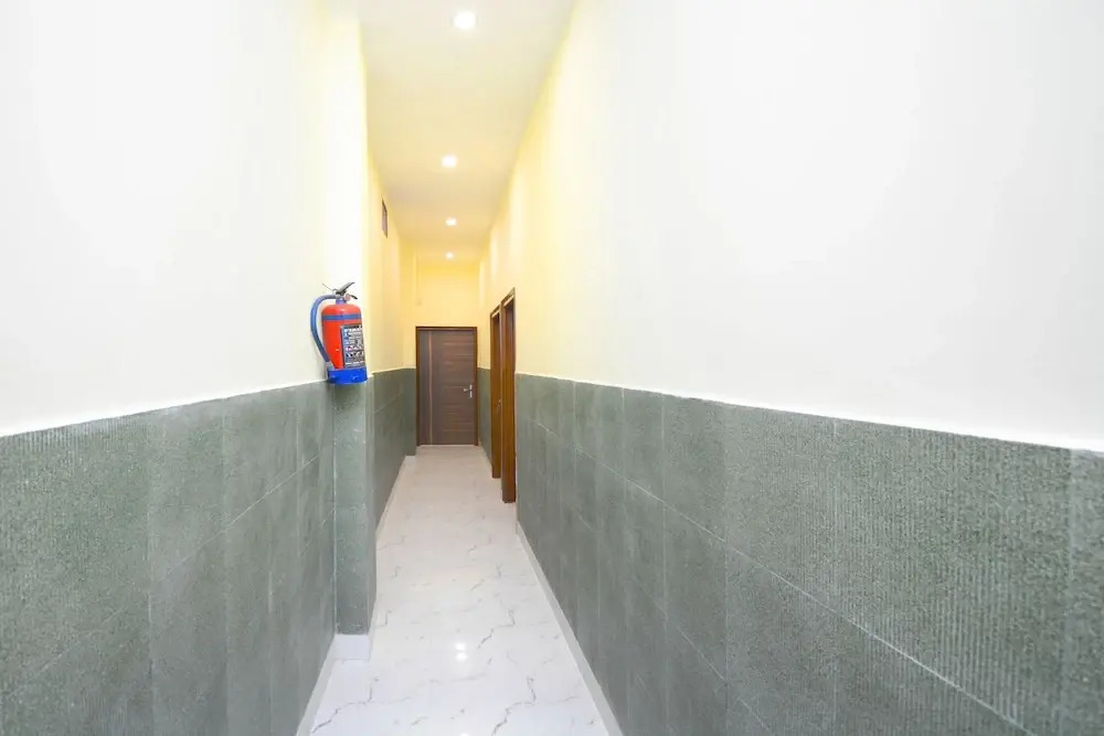 Hotel Ozas Grand by OYO Rooms