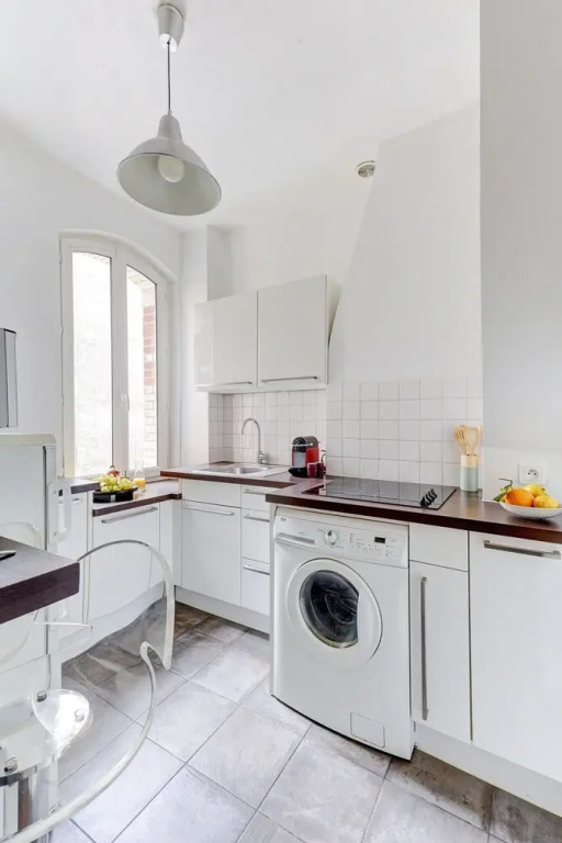Elegant 1BR Steps to Marais & Louvre