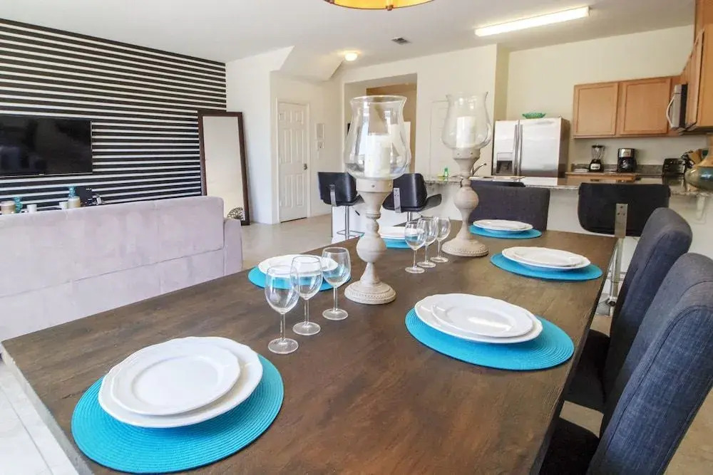 Compass Bay 3133