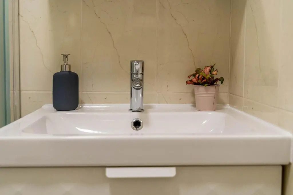 Hendrix Bridge Apartment 2
