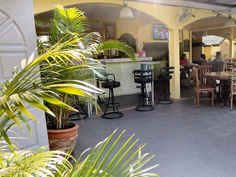 New Dao Café