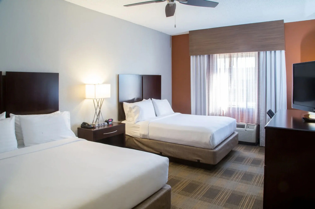 Holiday Inn Express Hotel & Suites Oxford by IHG
