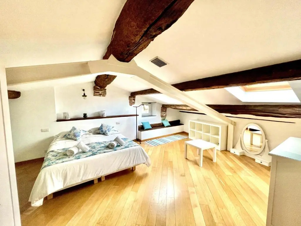 Cozy Loft Marina View