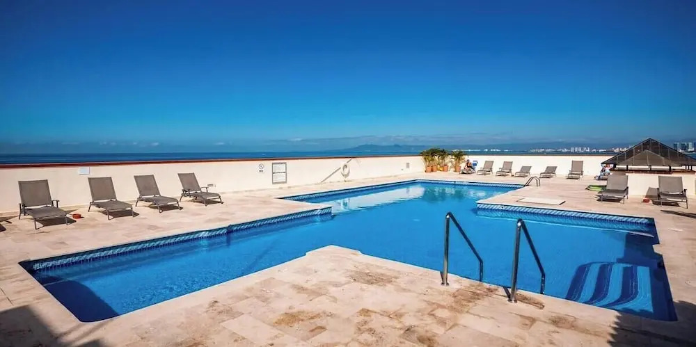 Ocean View 2Br Condo-balcony-beach-pool 710