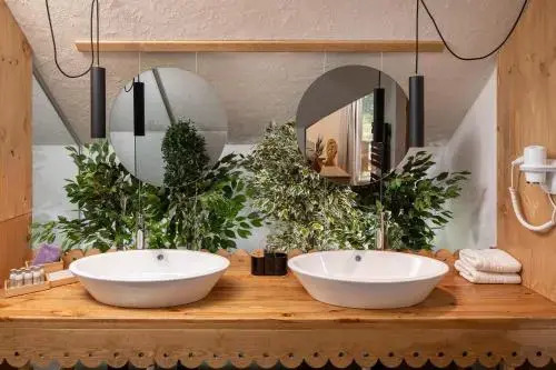 Zara Chalet