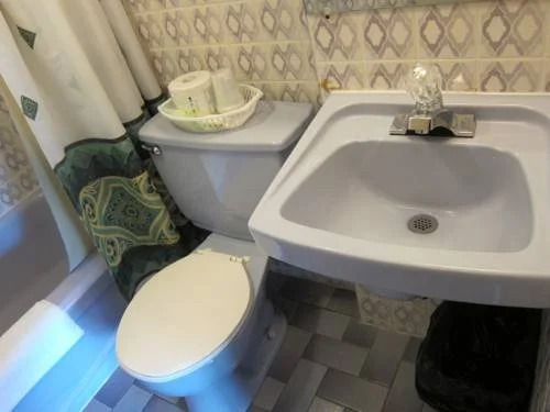Pari's Motel