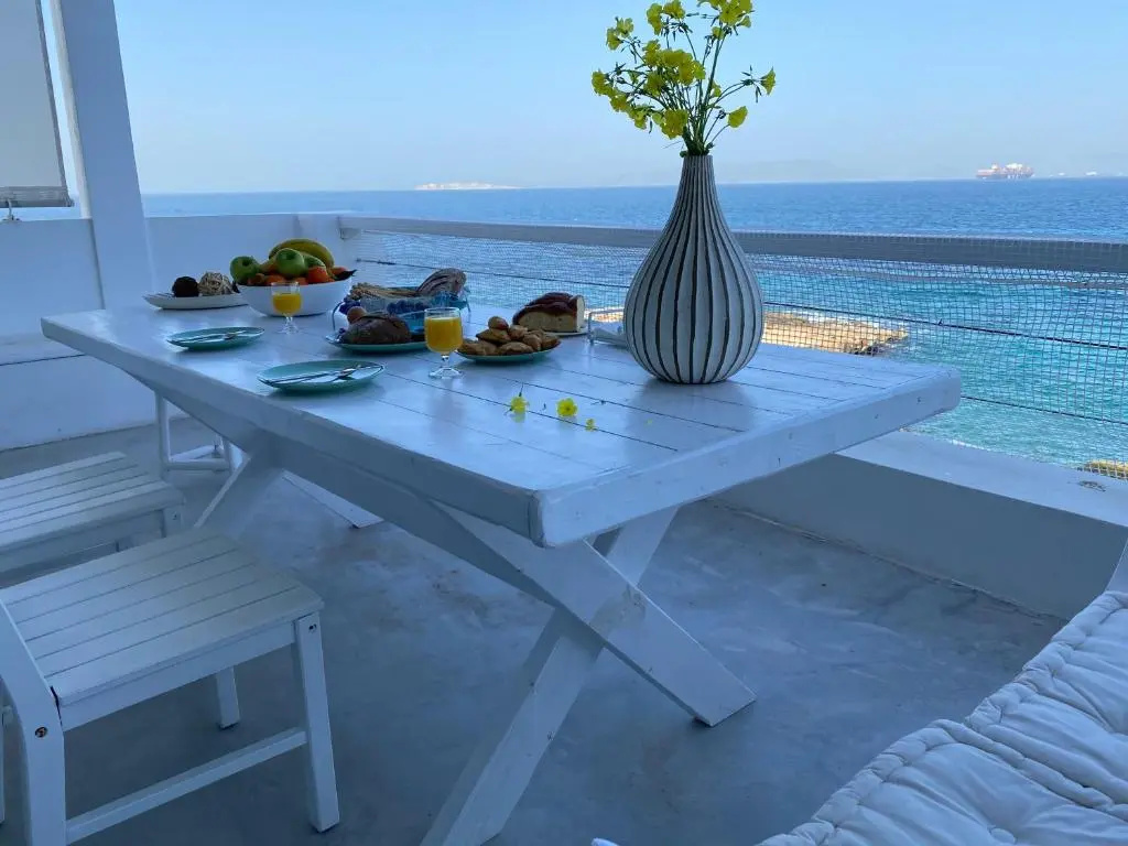 NV seafront Villa with private pool & NV seafront luxury suites no pool acces - Aegina