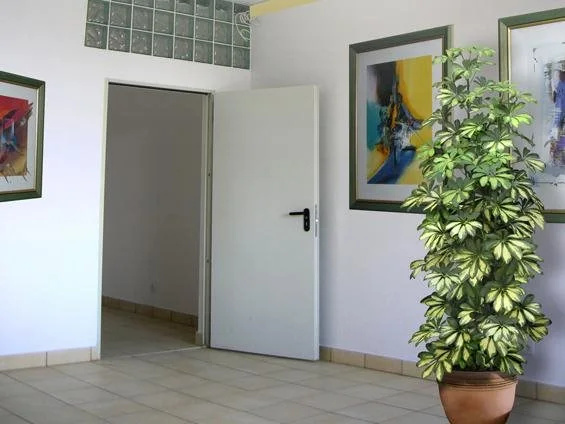 Ami Hotel