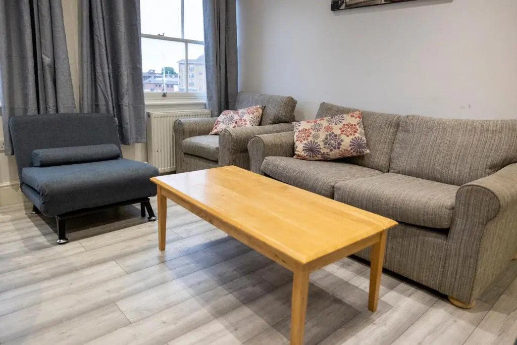Enire New Flat With View to River Yare, H7