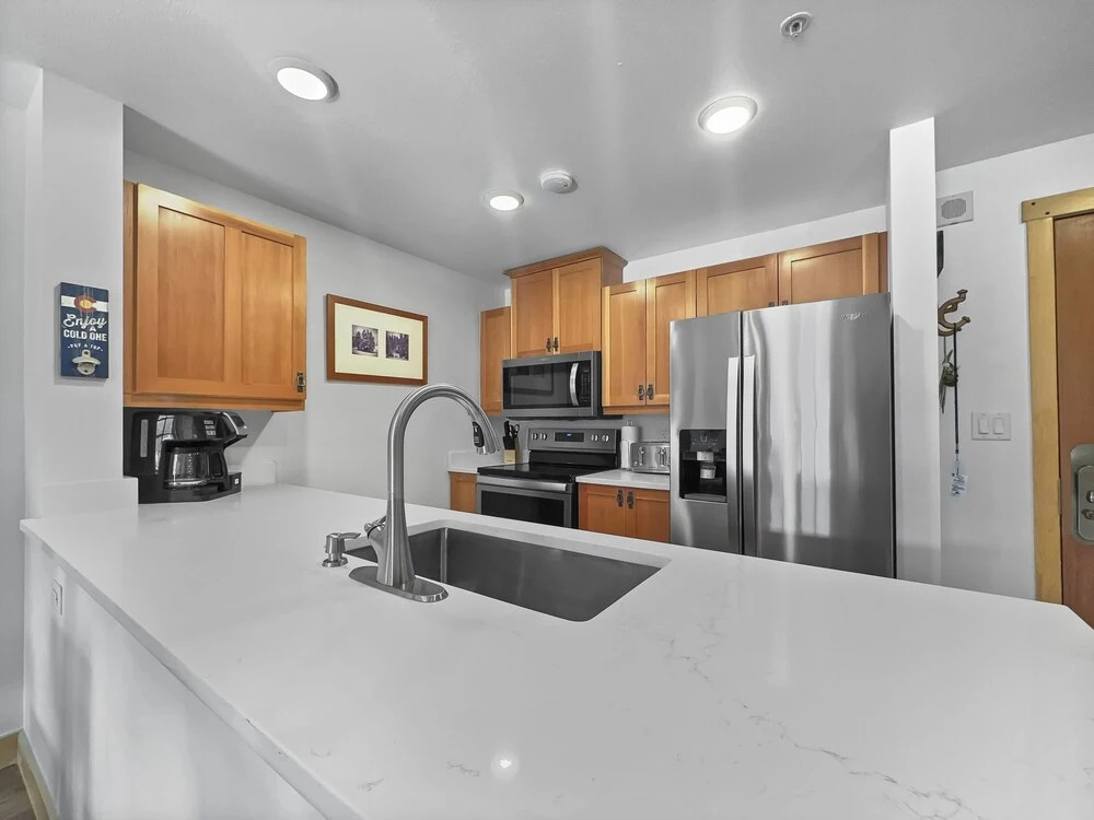 Inviting and Spacious Condo In The Heart of Center Village - PP416 by Redawning