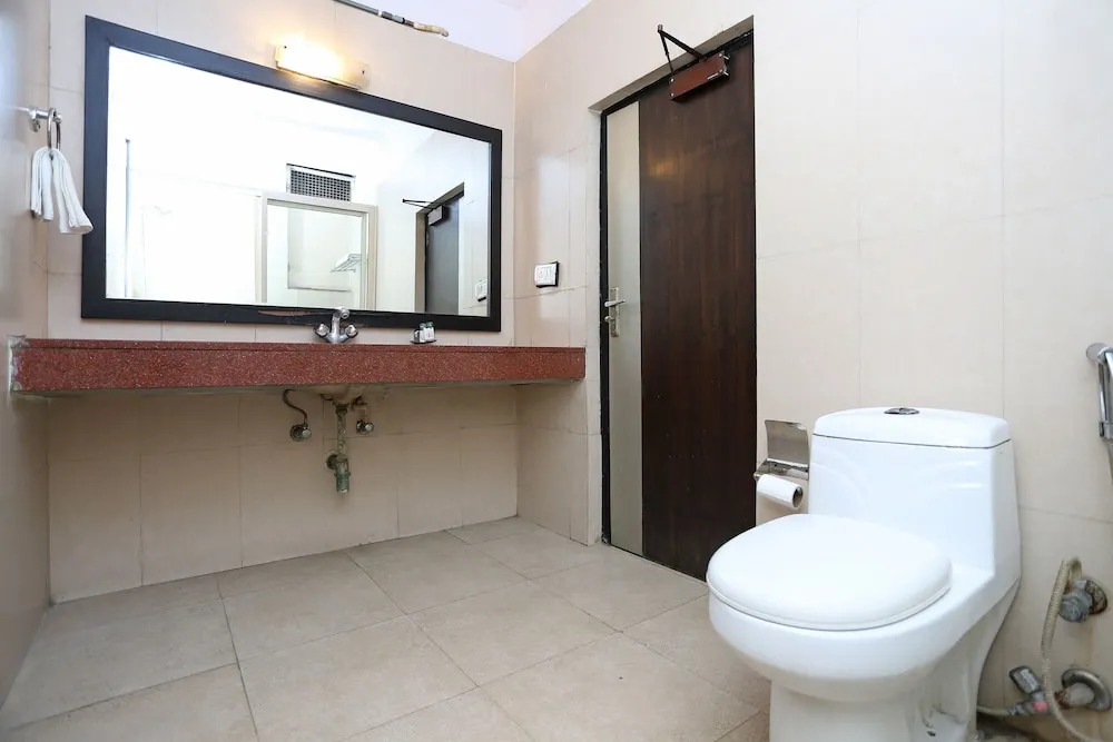 OYO 551 Hotel York