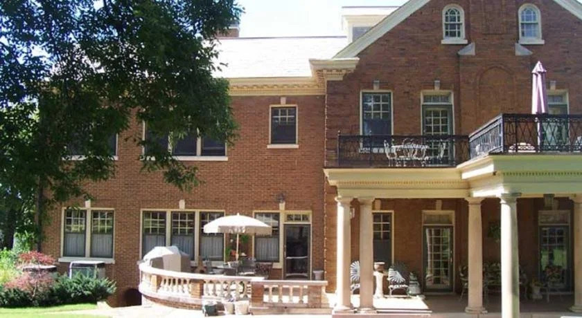 Kennedy Mansion Bed and Breakfast