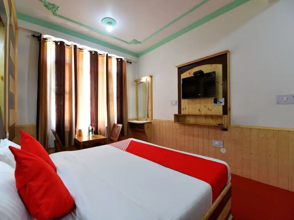 OYO 8648 Kyipo Khang Cottage BnB