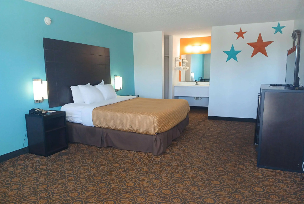 Howard Johnson by Wyndham Branson Theatre District