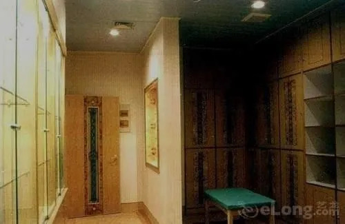 Yantai Celebrity Hotel