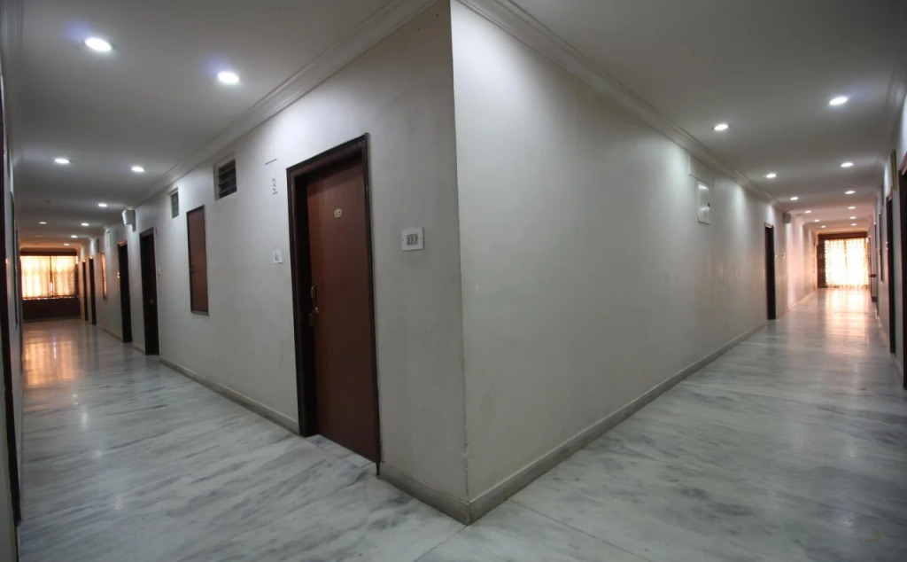 Hotel Kadamba Comforts
