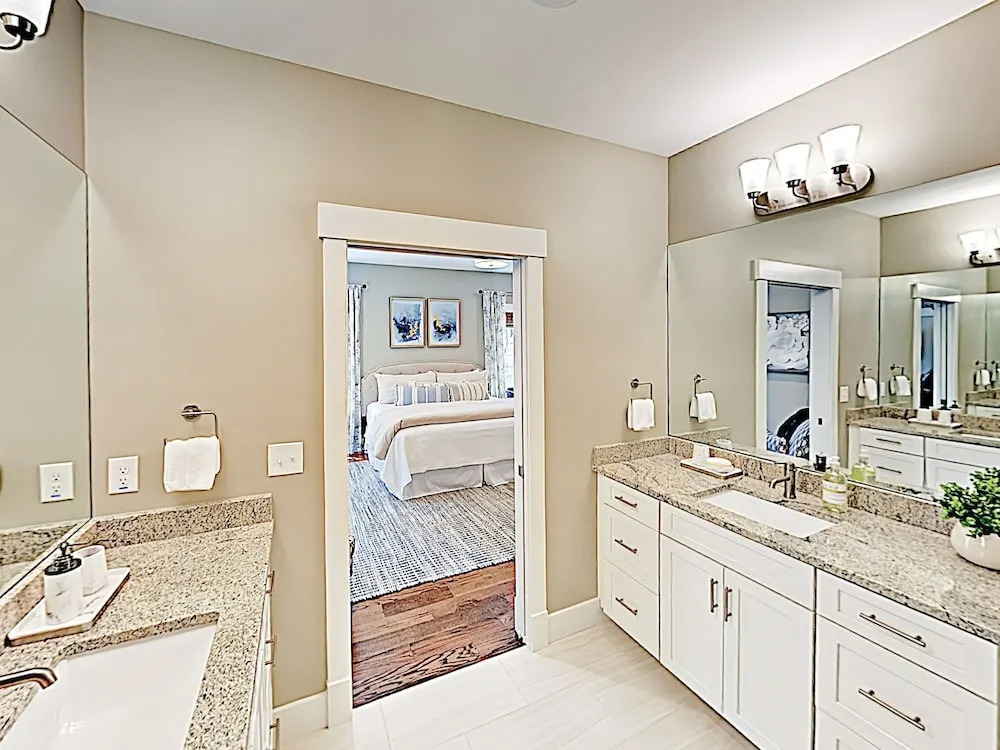 New Listing! Weaver: A Modern Lake Louise Gem 4 Bedroom Home