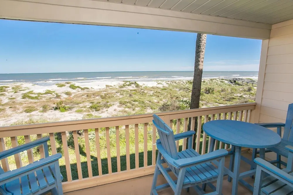 SEA Haven 516 [2/2.5] Free Activities! & Oceanfront Wifi Pool