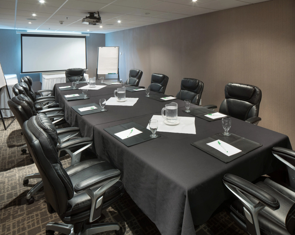 Holiday Inn Hotel & Suites Red Deer by IHG