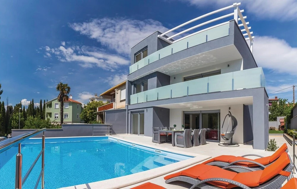 Nice Home in Pula With Wifi and 4 Bedrooms
