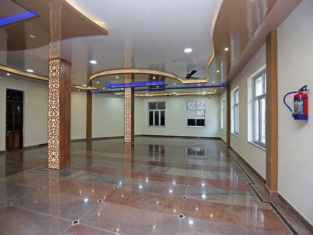 OYO 18324 Sahani Guest House