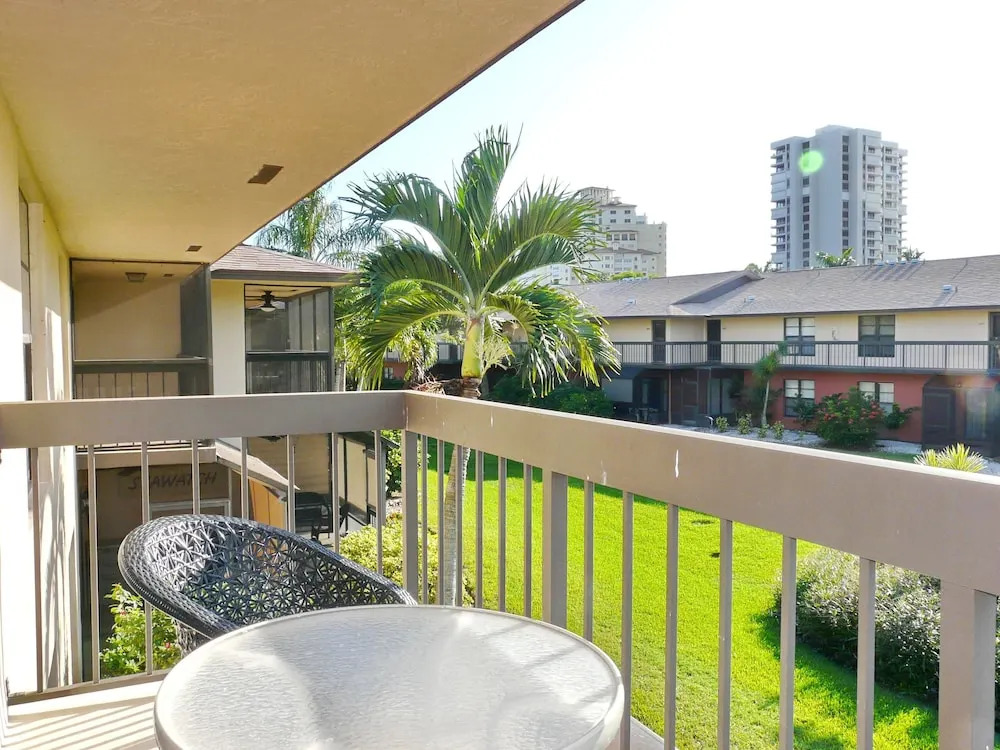 Inviting Condo With Pool Just a Steps From the Beach