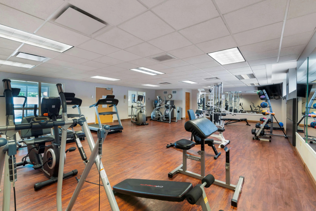 Best Western PLUS Executive Court Inn & Conference Center